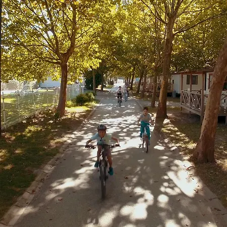 Kemping Sunvillage Camp- Mobilházak Alsóörsön *