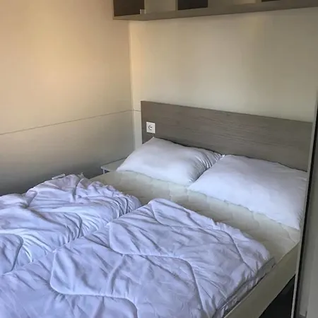 Sunvillage Camp- Mobilházak Alsóörsön Camping