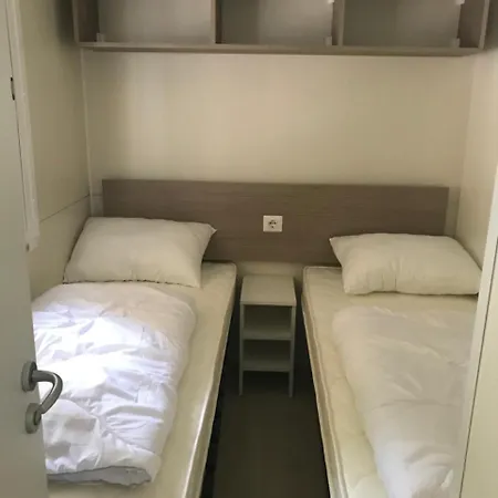 Sunvillage Camp- Mobilházak Alsóörsön